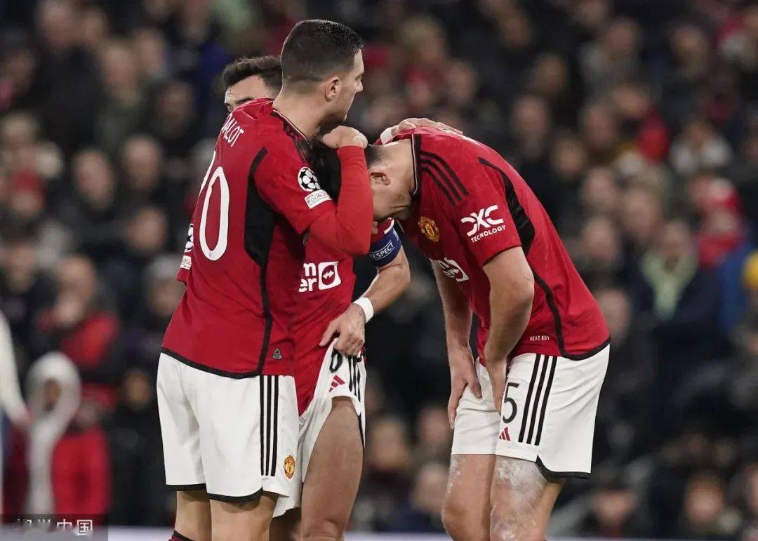 九游- 赛后突围战来临，曼联围绕法联杯官宣签约，赛场秩序良好，团队化学反应显著